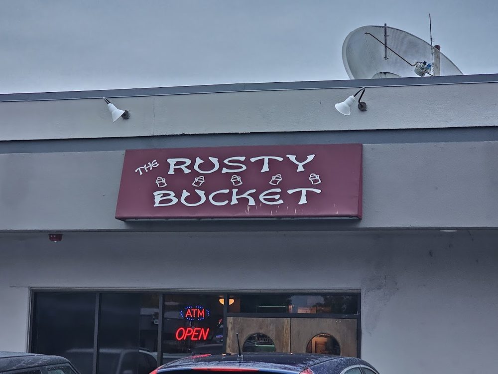 The Rusty Bucket Bar and Grill, Lakewood